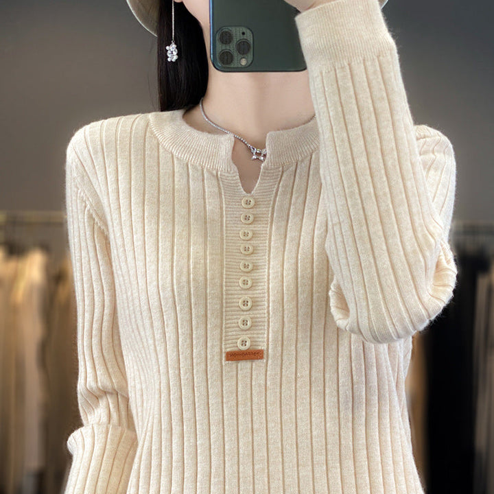 Rene™ | Knitted pullover with V-neck