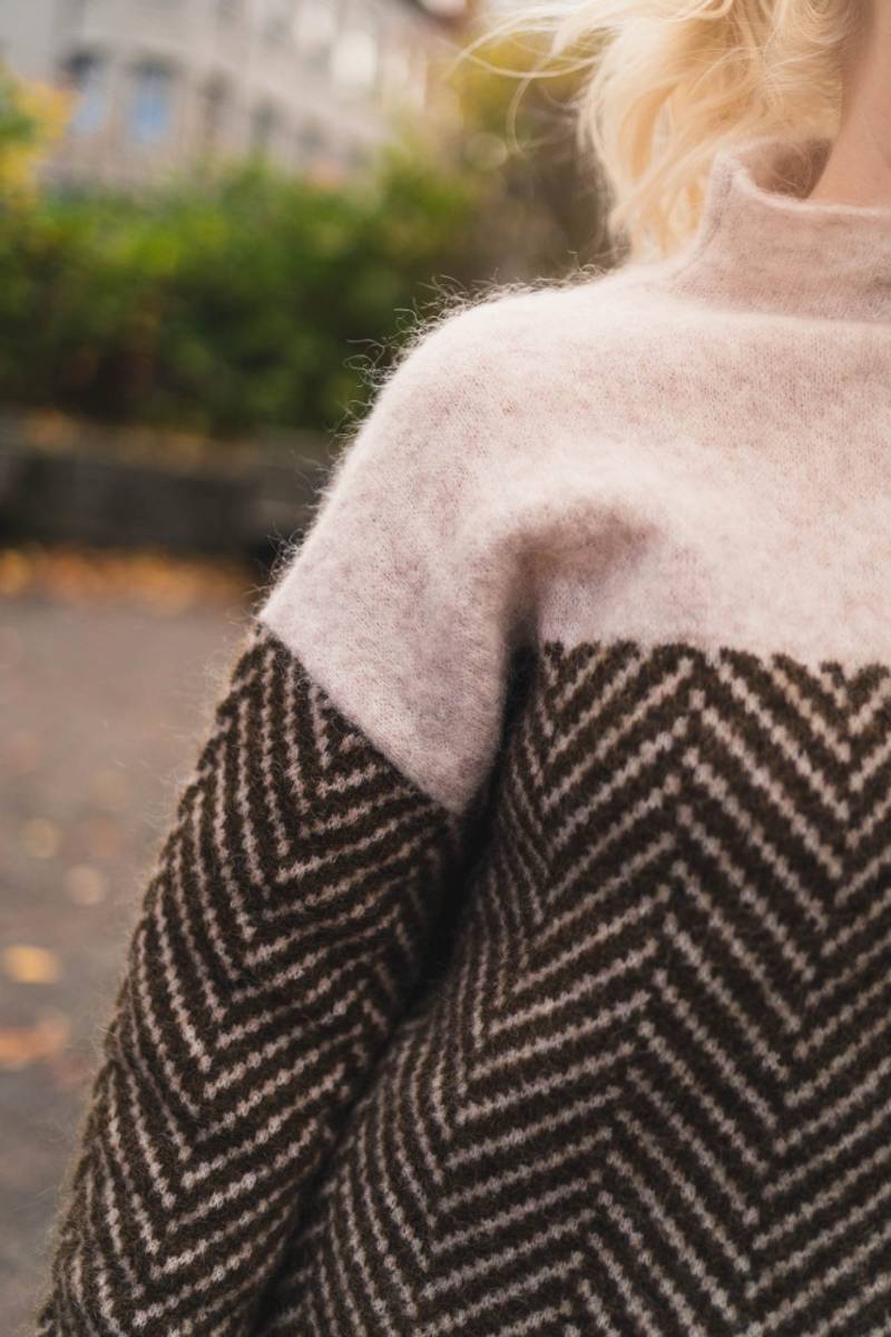 Kiki™ - Cashmere Turtleneck